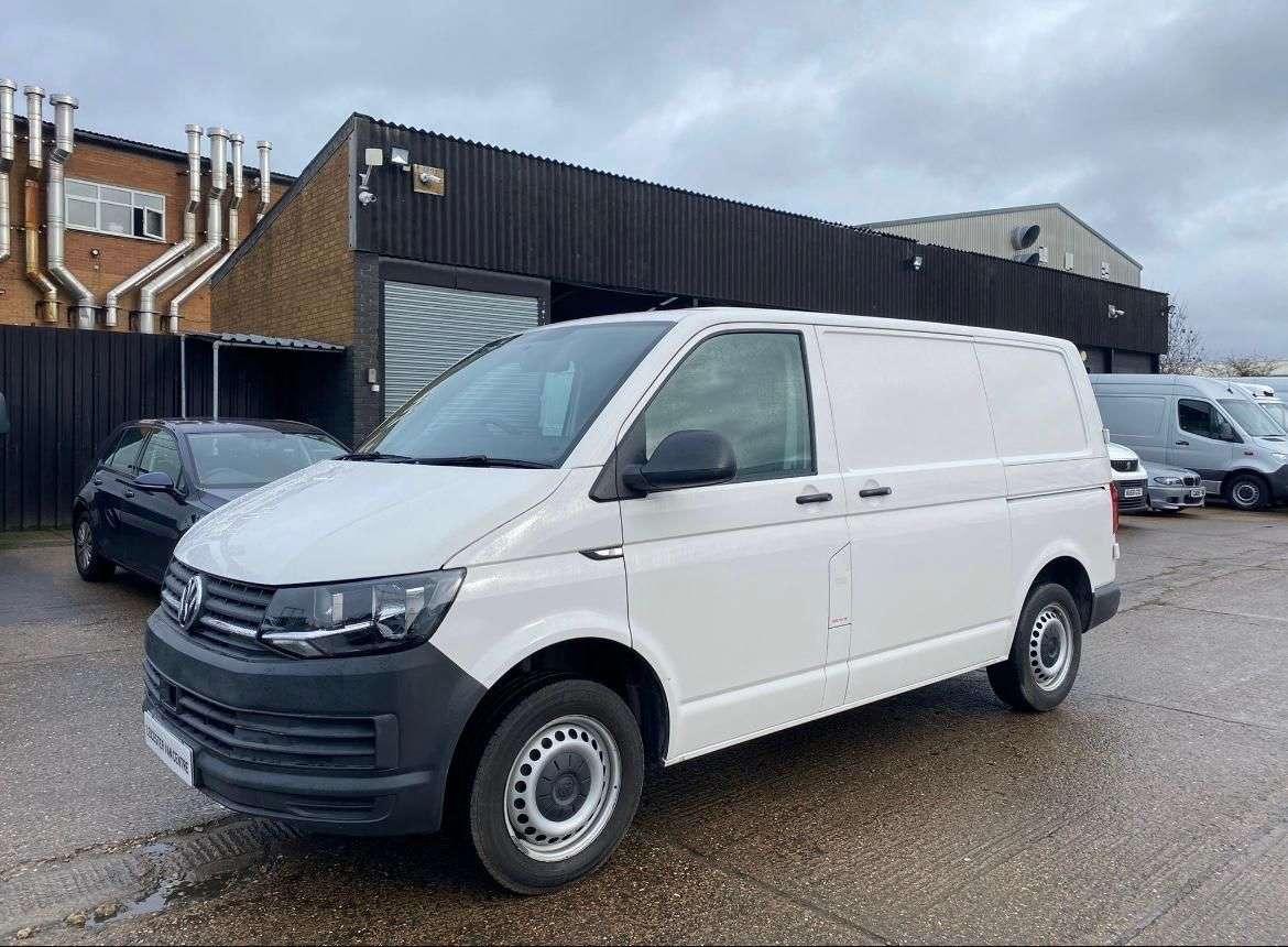 A 2019 VOLKSWAGEN TRANSPORTER 2.0 TDI T28 SWB STARTLINE FWD 102BHP. EURO 6 ULEZ. AC. SENSORS. FINANCE. PX A 2019 VOLKSWAGEN TRANSPORTER 2.0 TDI T28 SWB STARTLINE FWD 102BHP. EURO 6 ULEZ. AC. SENSORS. FINANCE. PX