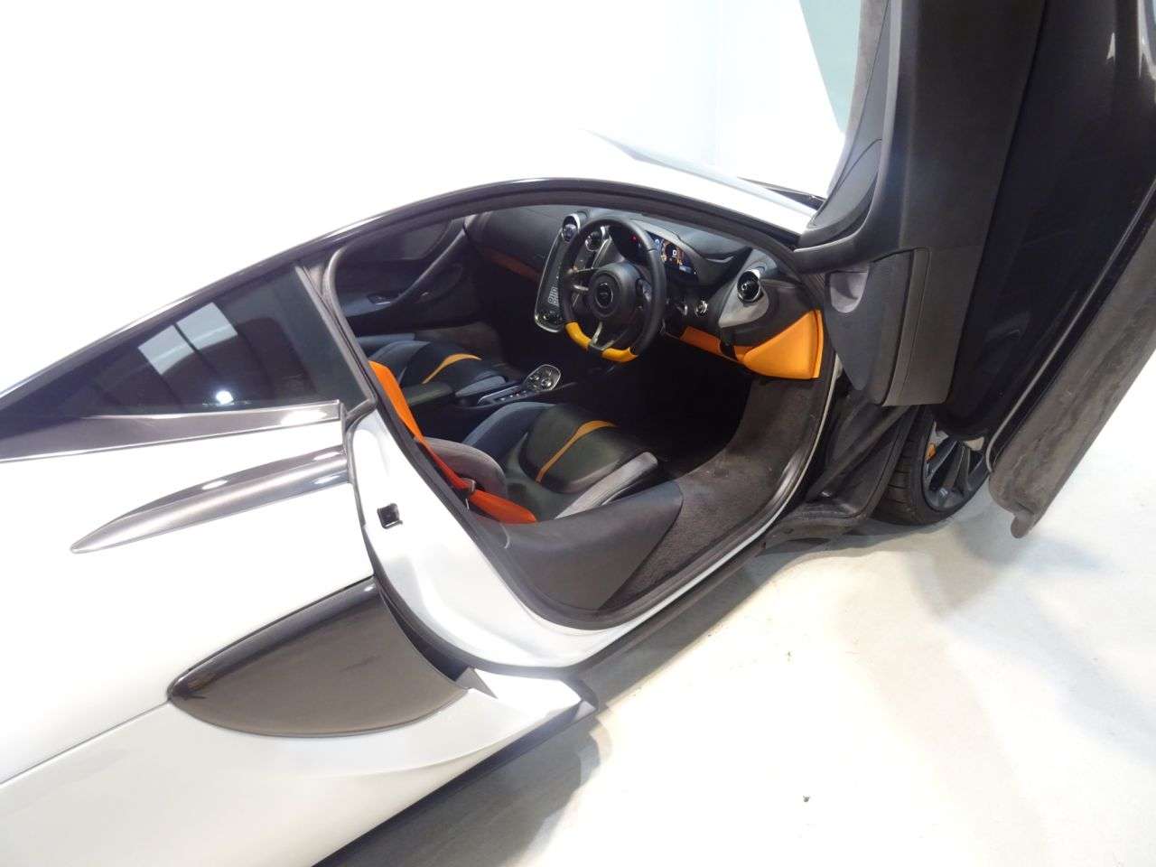 2020 MCLAREN 540C 2020 MCLAREN 540C