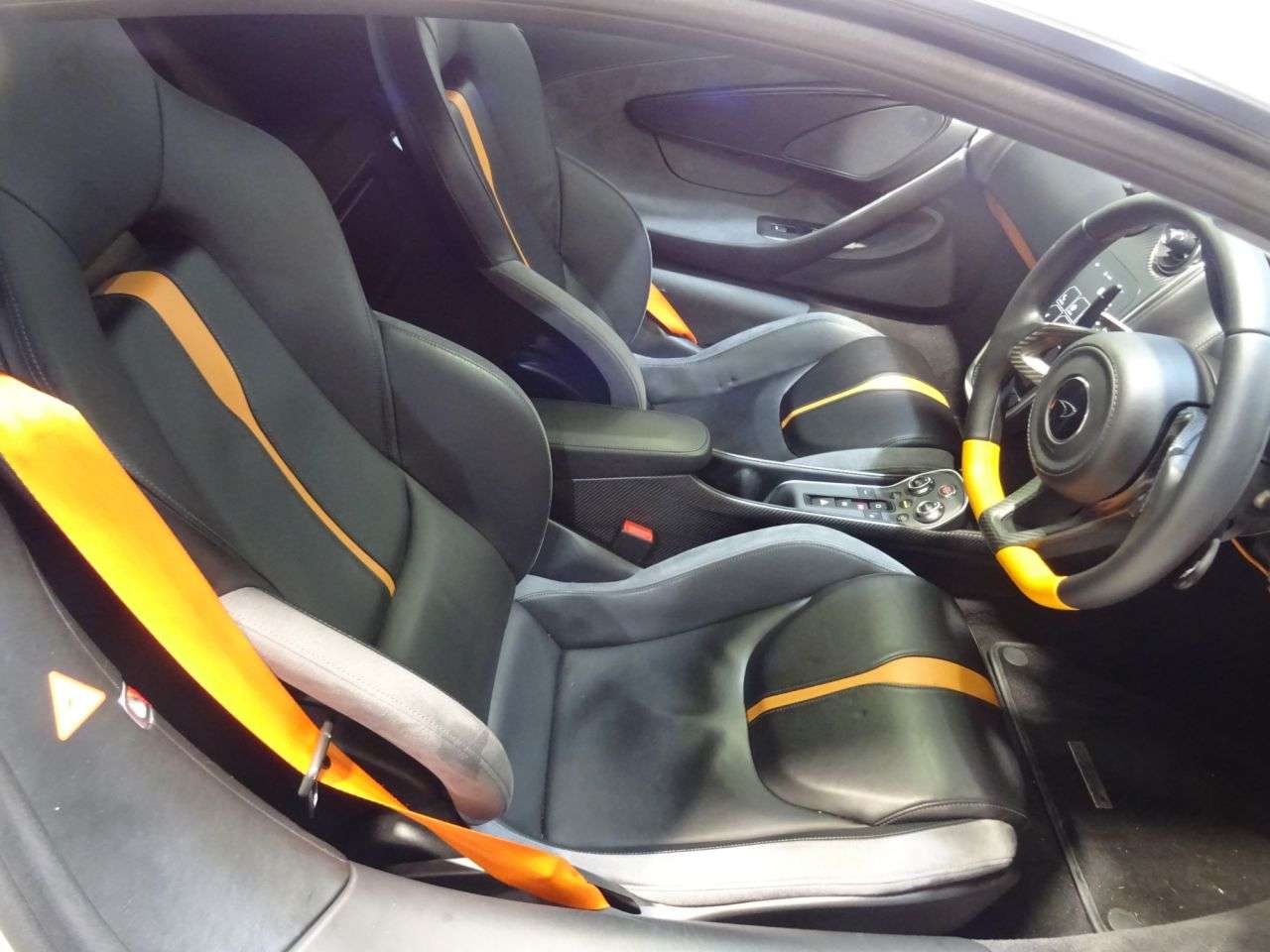 2020 MCLAREN 540C 2020 MCLAREN 540C