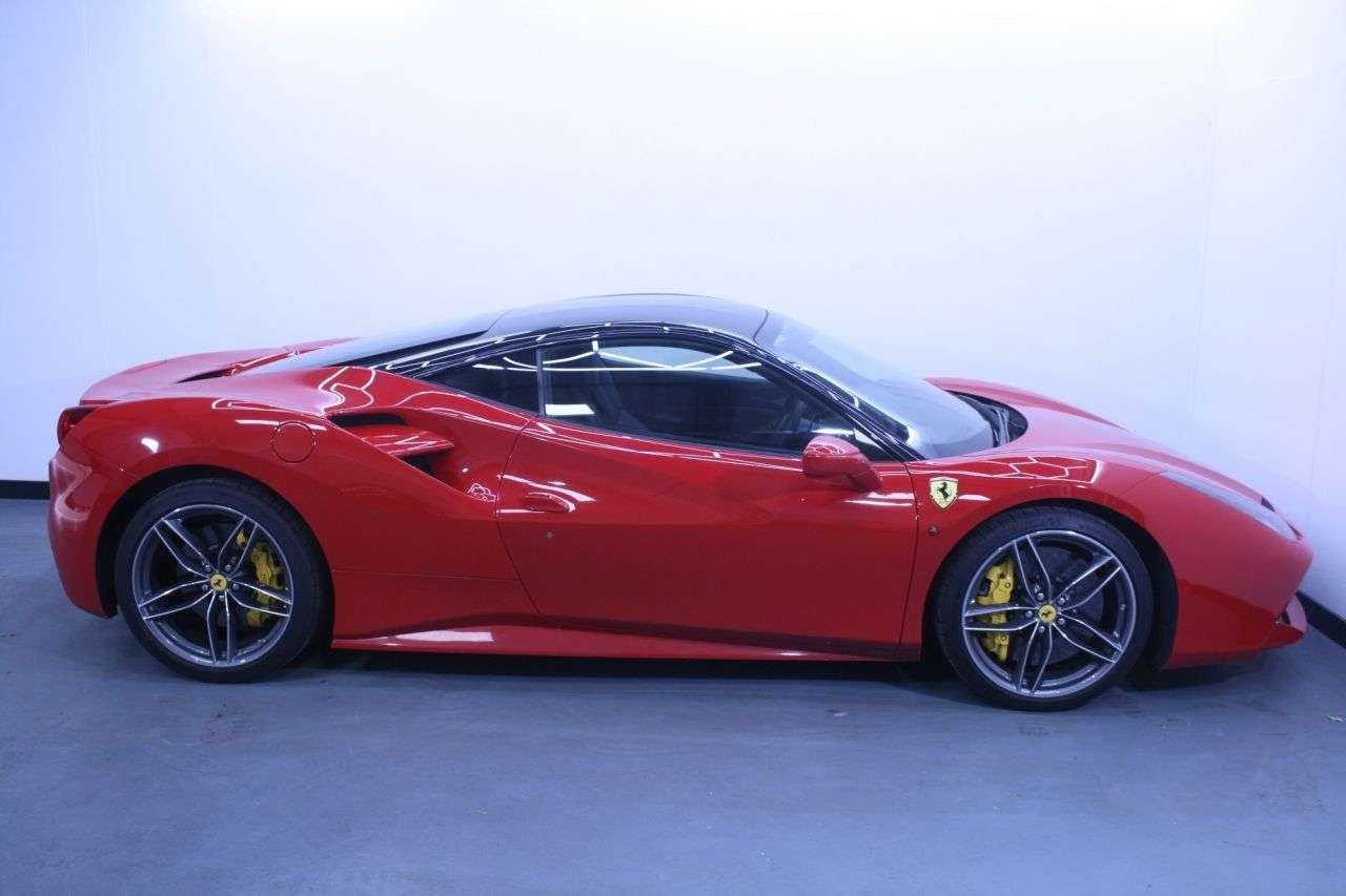 2016 FERRARI 488 2016 FERRARI 488