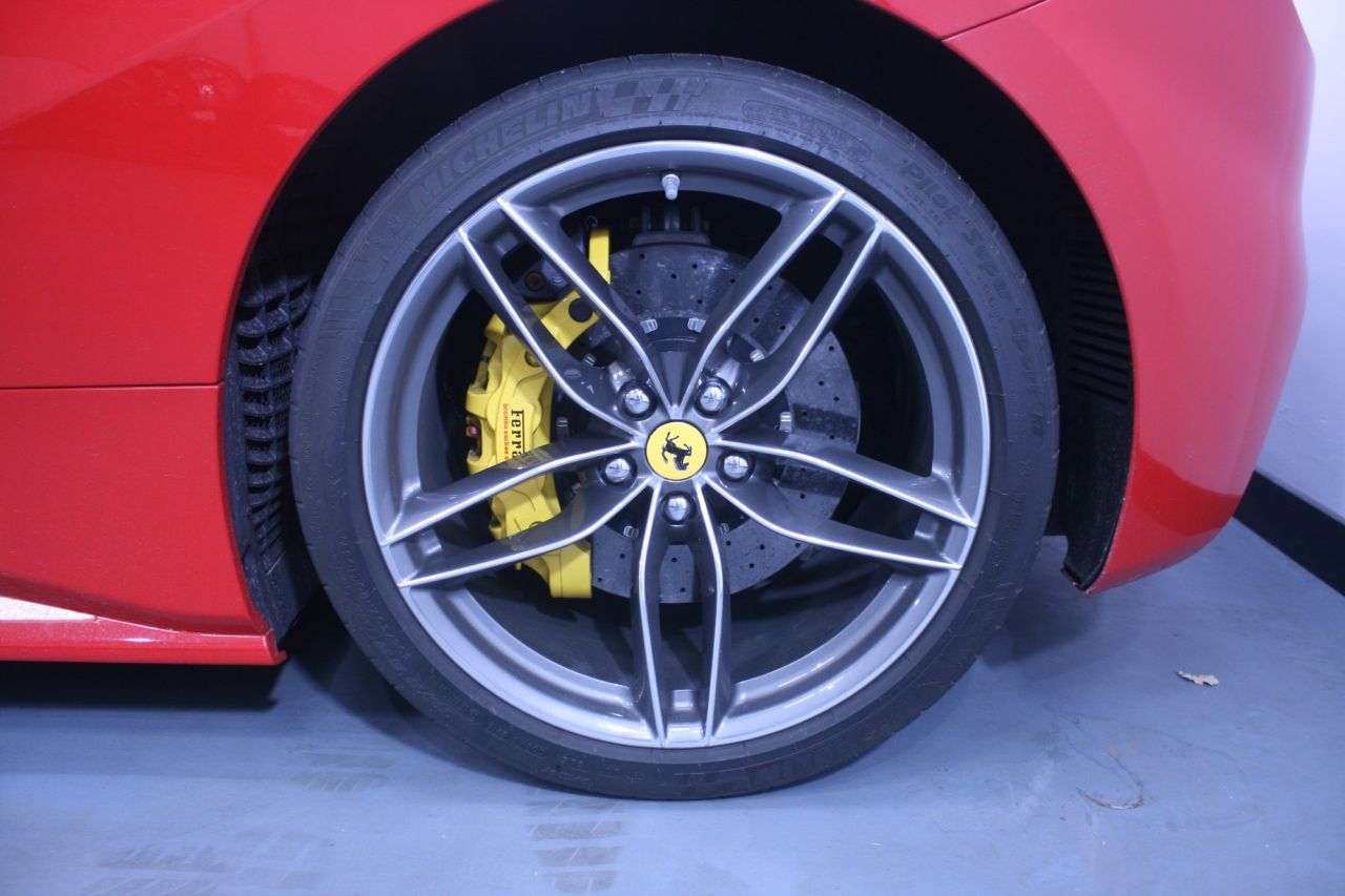 2016 FERRARI 488 2016 FERRARI 488
