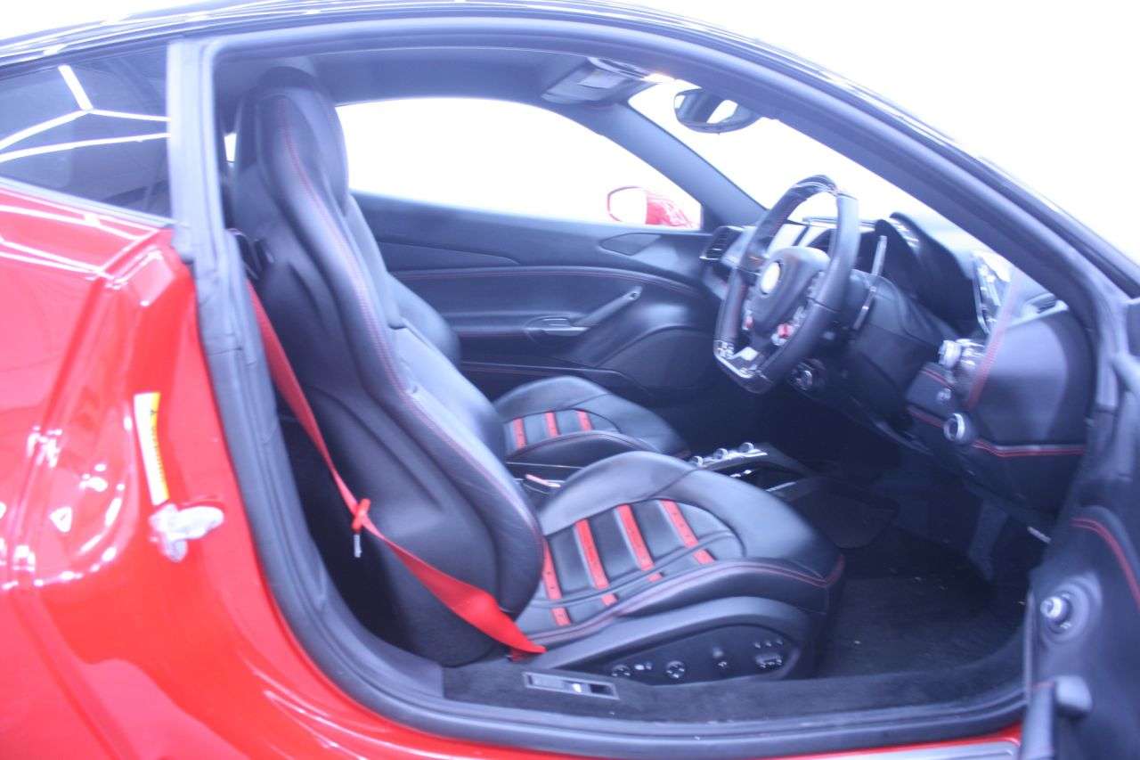 2016 FERRARI 488 2016 FERRARI 488
