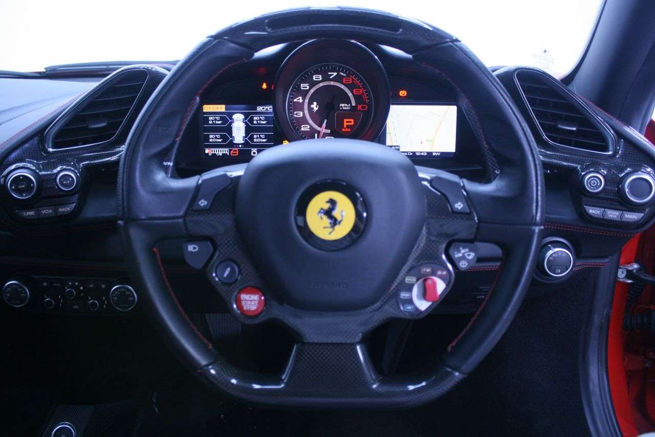 2016 FERRARI 488 2016 FERRARI 488