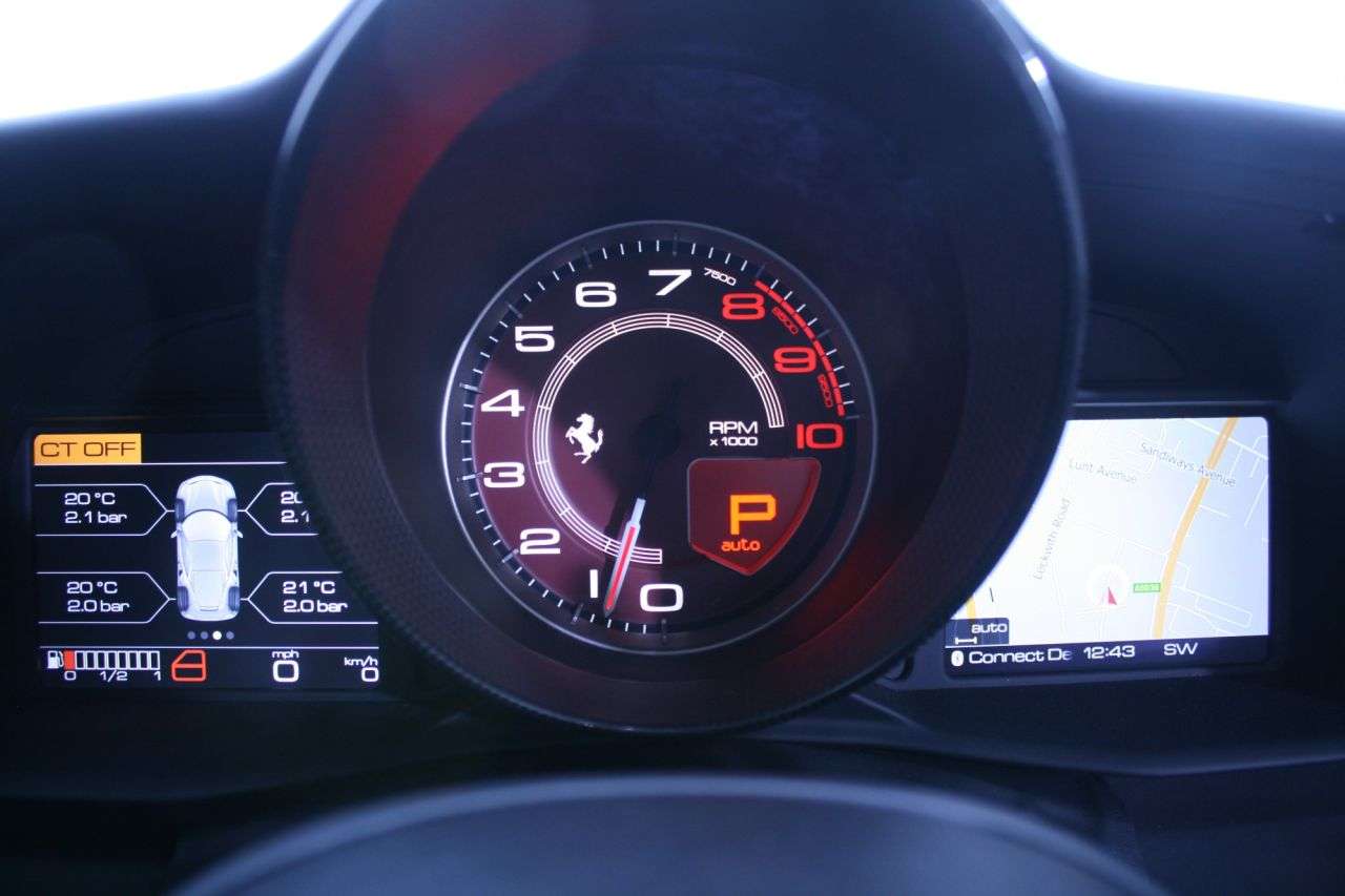 2016 FERRARI 488 2016 FERRARI 488