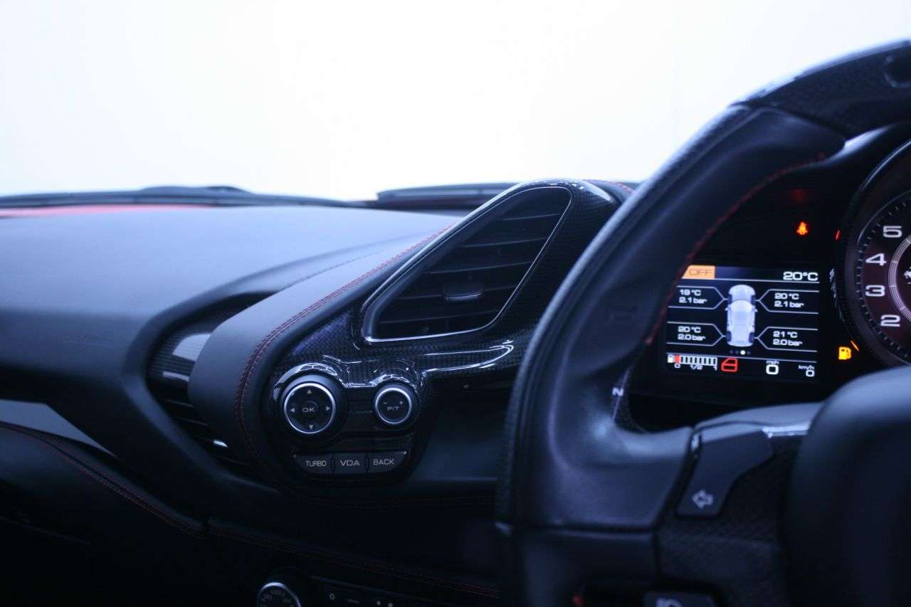 2016 FERRARI 488 2016 FERRARI 488