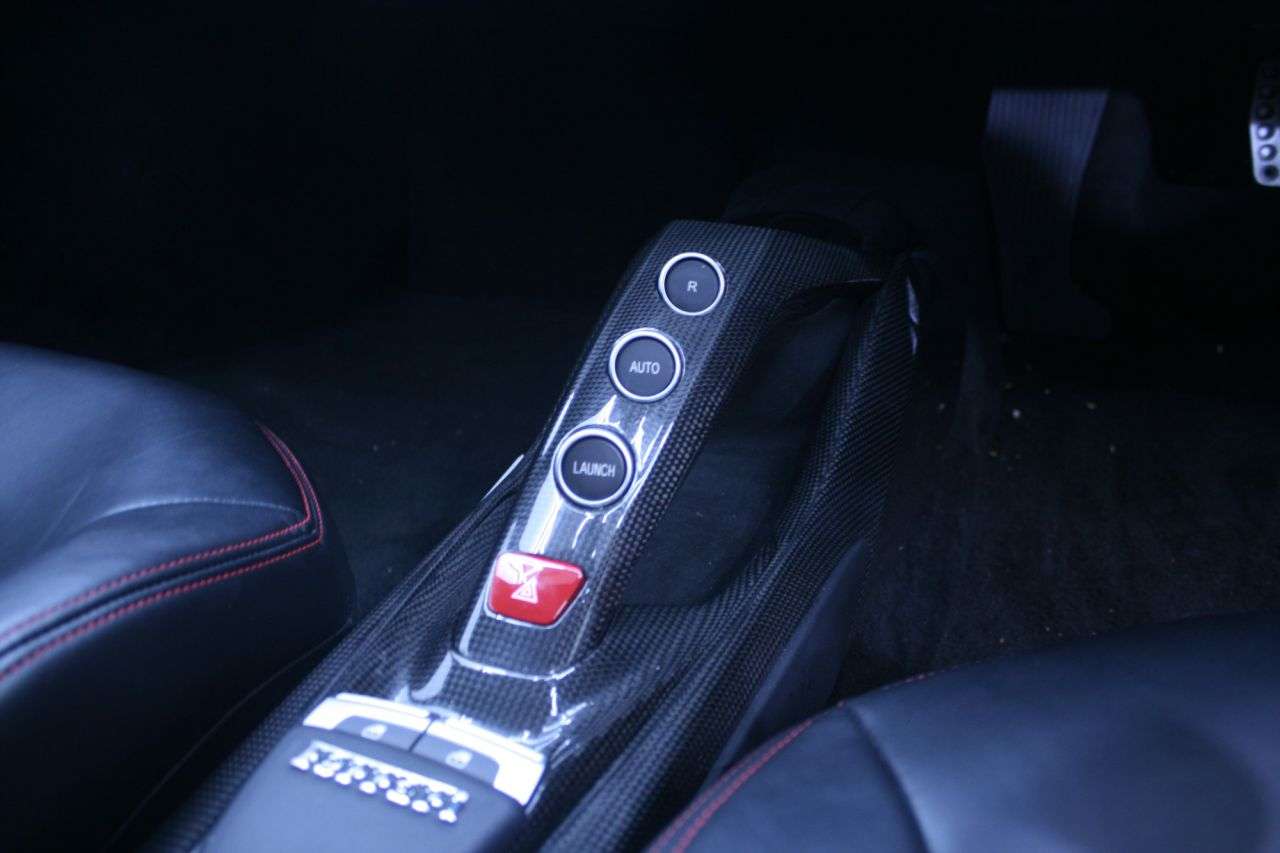 2016 FERRARI 488 2016 FERRARI 488