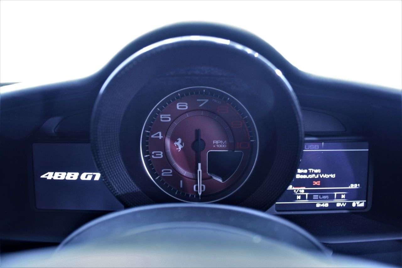 2016 FERRARI 488 2016 FERRARI 488