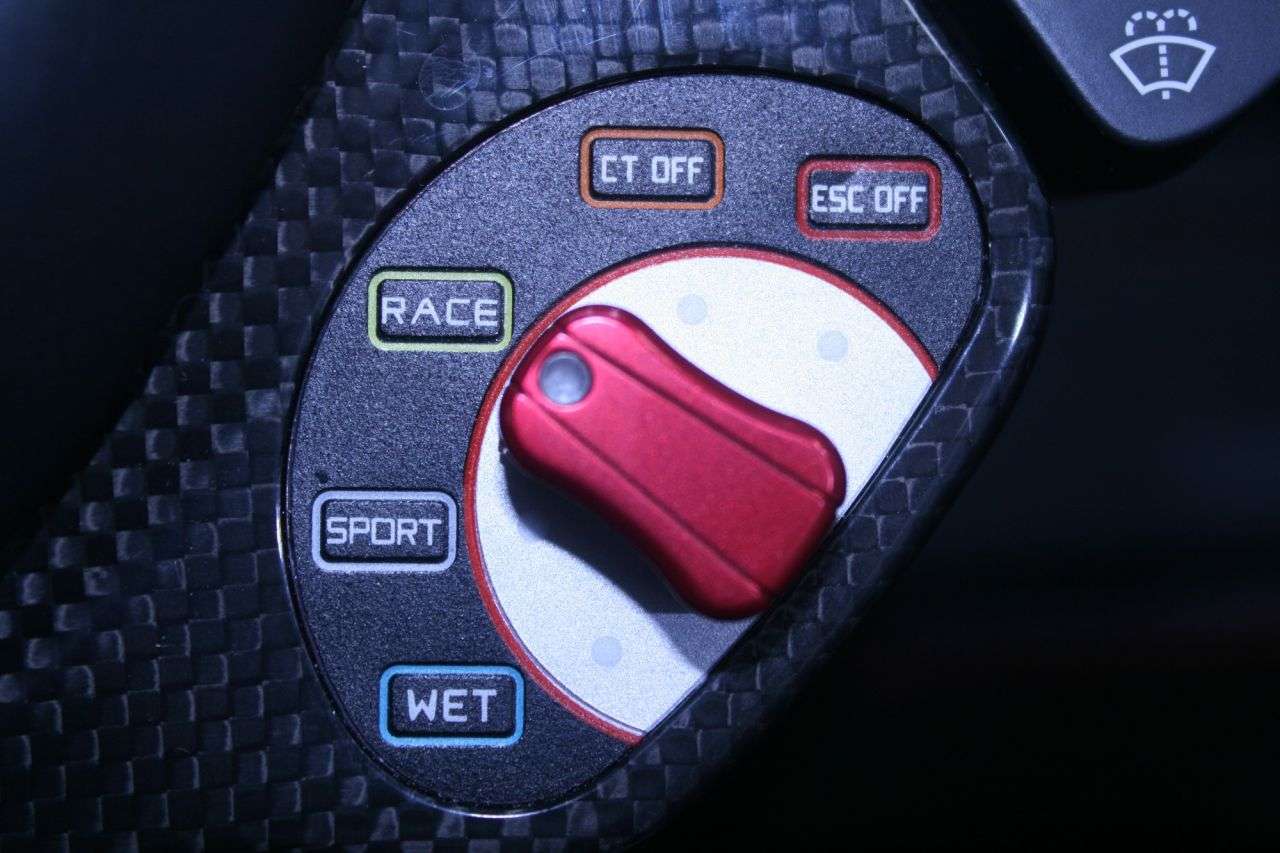 2016 FERRARI 488 2016 FERRARI 488