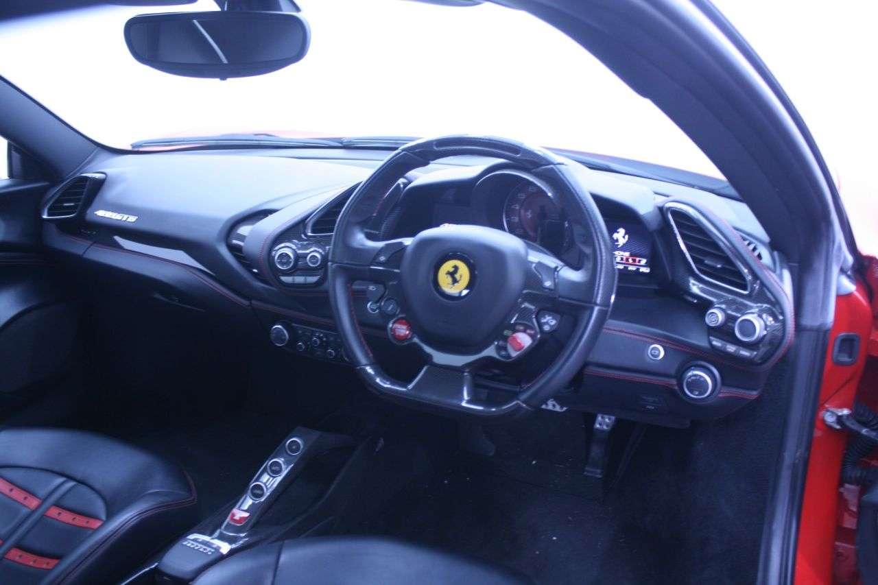 2016 FERRARI 488 2016 FERRARI 488