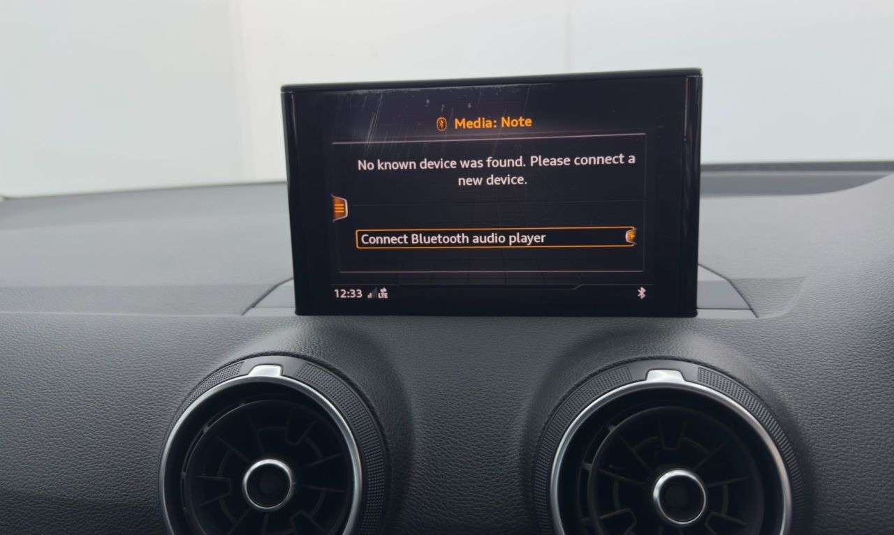 2017 AUDI Q2 2017 AUDI Q2