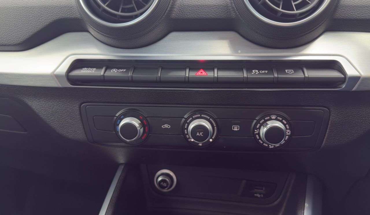 2017 AUDI Q2 2017 AUDI Q2