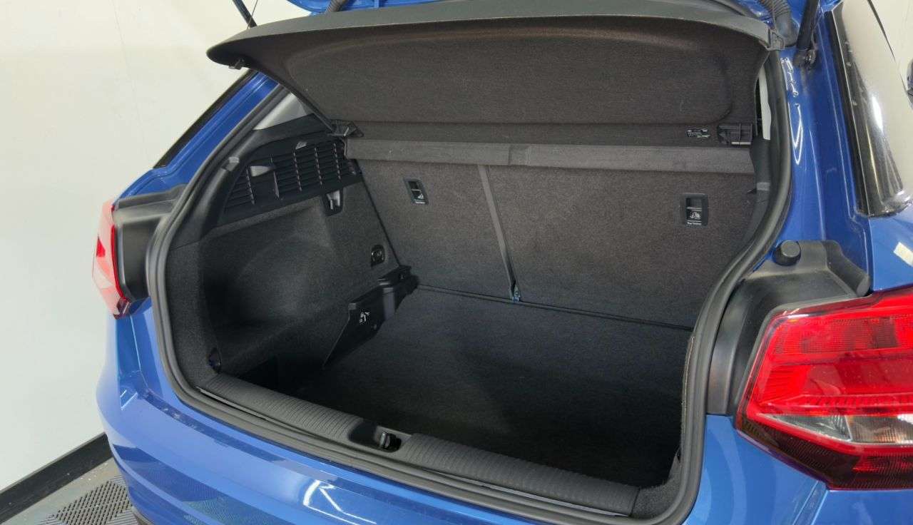 2017 AUDI Q2 2017 AUDI Q2