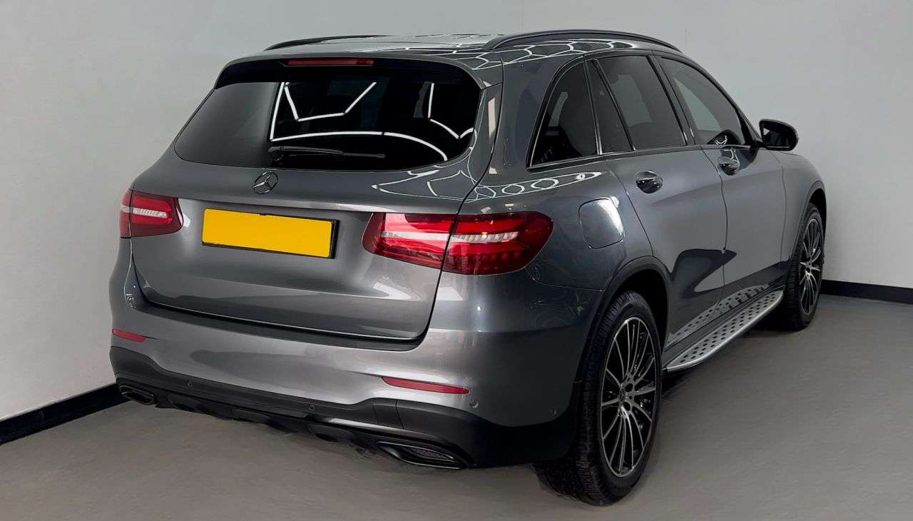 A 2018 MERCEDES GLC-CLASS GLC 250 D 4MATIC AMG LINE PREMIUM PLUS A 2018 MERCEDES GLC-CLASS GLC 250 D 4MATIC AMG LINE PREMIUM PLUS