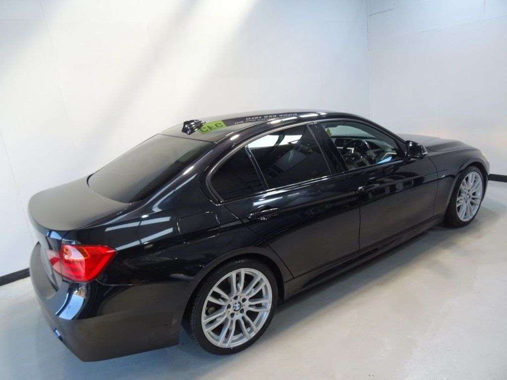 A 2013 BMW 3 SERIES 320D M SPORT A 2013 BMW 3 SERIES 320D M SPORT