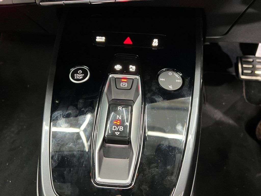 2021 AUDI Q4 E-TRON 2021 AUDI Q4 E-TRON