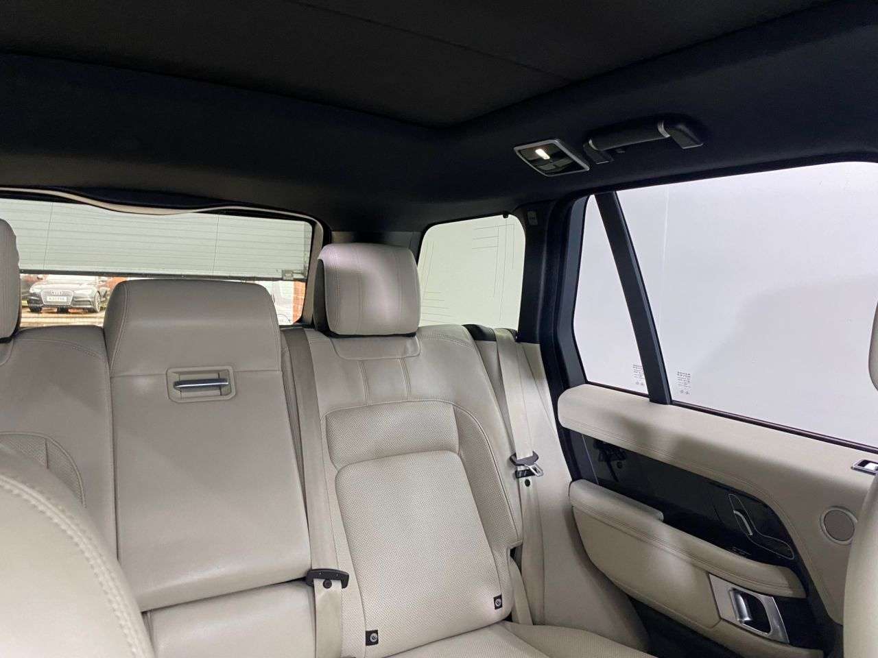 null LAND ROVER RANGE ROVER null LAND ROVER RANGE ROVER