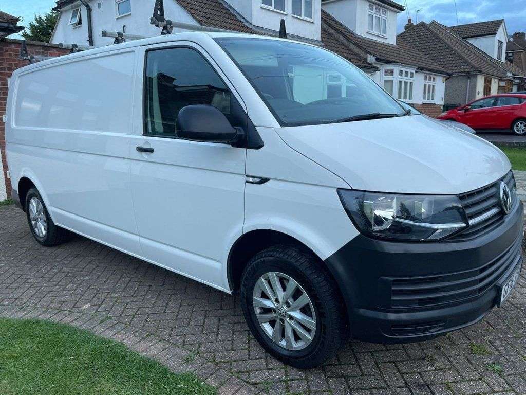 A 2016 VOLKSWAGEN TRANSPORTER T28 TDI P/V STARTLINE BMT A 2016 VOLKSWAGEN TRANSPORTER T28 TDI P/V STARTLINE BMT