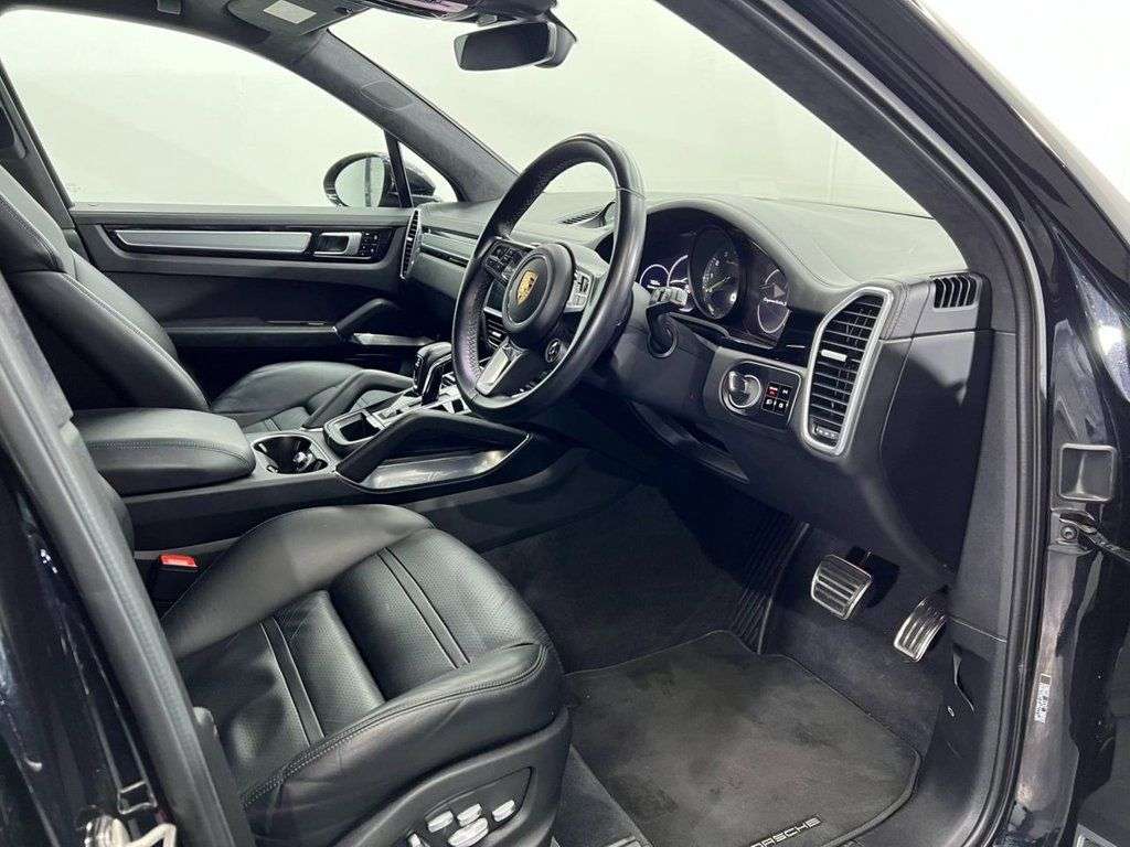 2020 PORSCHE CAYENNE 2020 PORSCHE CAYENNE