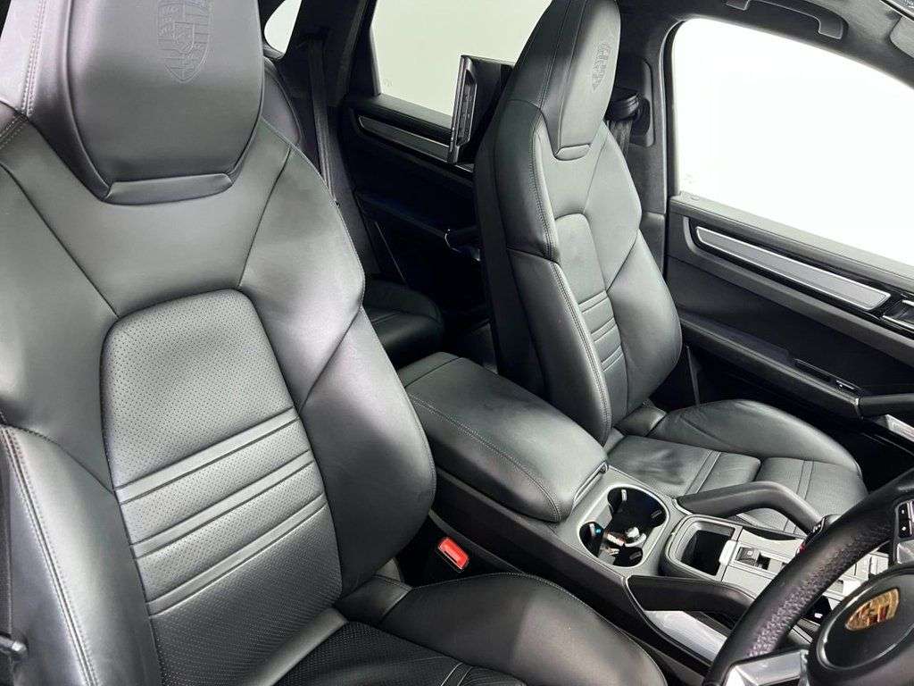 2020 PORSCHE CAYENNE 2020 PORSCHE CAYENNE