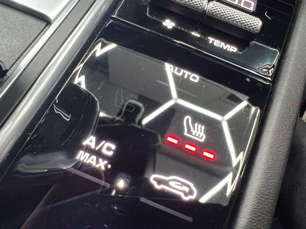 2020 PORSCHE CAYENNE 2020 PORSCHE CAYENNE