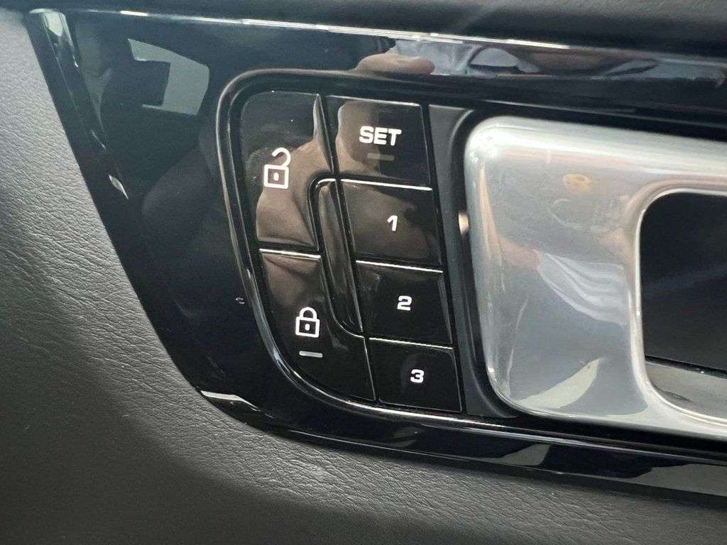 2020 PORSCHE CAYENNE 2020 PORSCHE CAYENNE