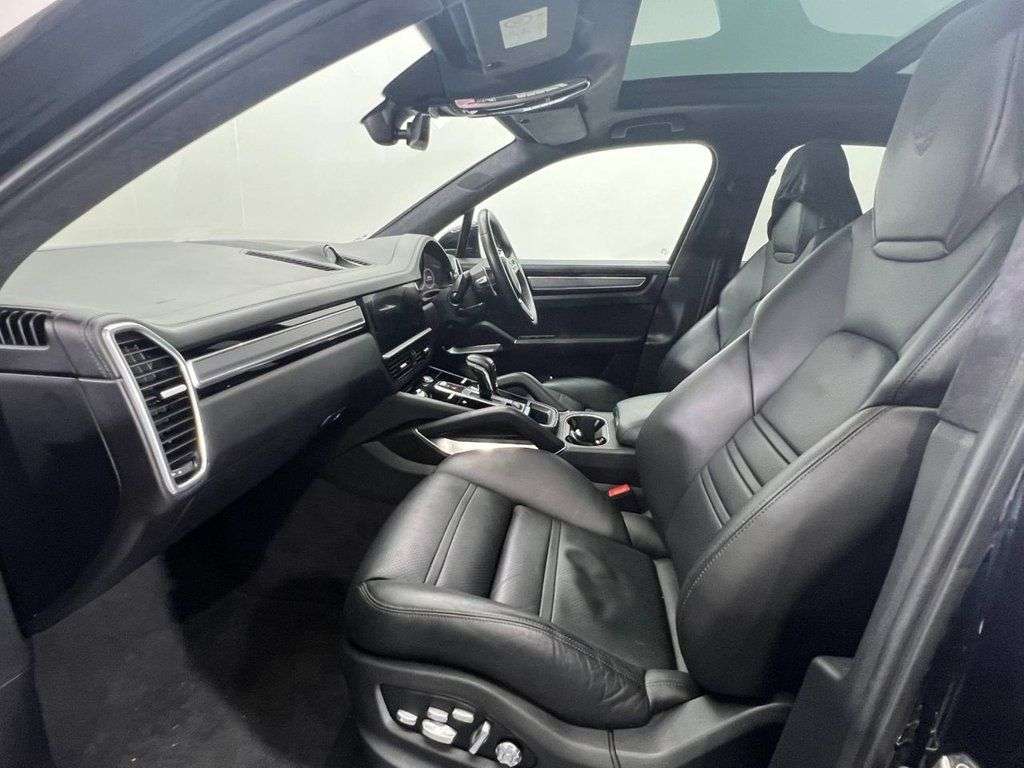 2020 PORSCHE CAYENNE 2020 PORSCHE CAYENNE