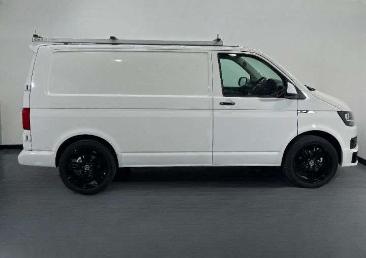 A 2019 VOLKSWAGEN TRANSPORTER T28 TDI P/V STARTLINE A 2019 VOLKSWAGEN TRANSPORTER T28 TDI P/V STARTLINE