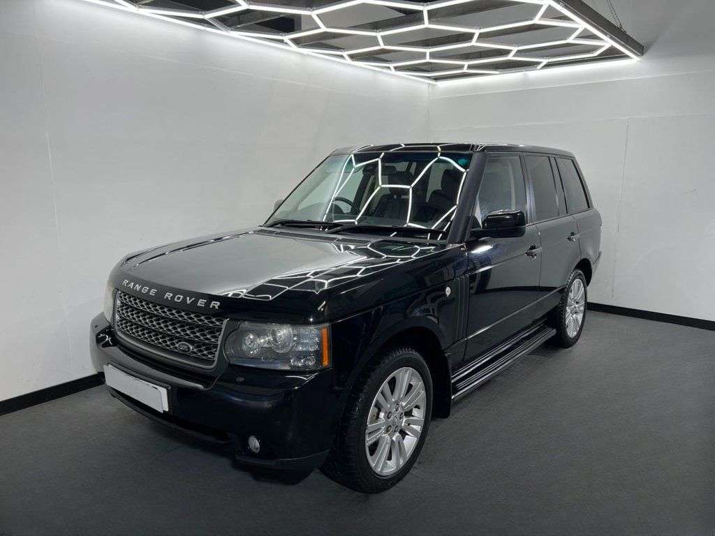 A 2010 LAND ROVER RANGE ROVER TDV8 VOGUE SE A 2010 LAND ROVER RANGE ROVER TDV8 VOGUE SE