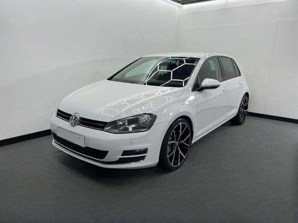 A 2013 VOLKSWAGEN GOLF GT TDI BLUEMOTION TECHNOLOGY A 2013 VOLKSWAGEN GOLF GT TDI BLUEMOTION TECHNOLOGY