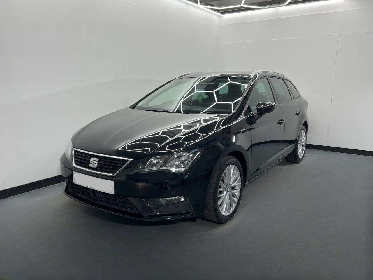 A 2019 SEAT LEON TDI SE DYNAMIC A 2019 SEAT LEON TDI SE DYNAMIC