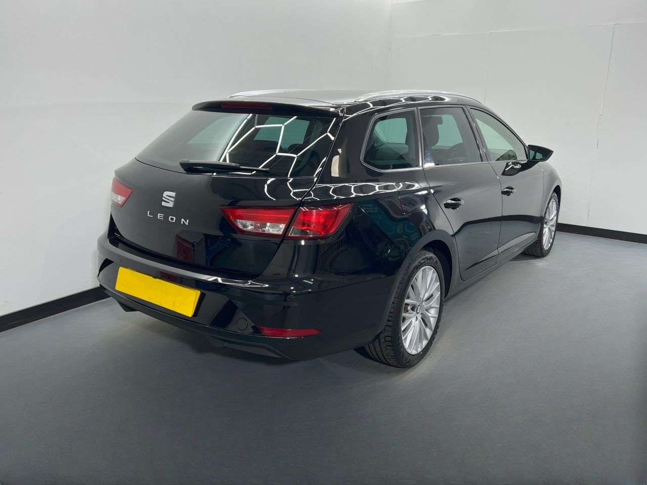 A 2019 SEAT LEON TDI SE DYNAMIC A 2019 SEAT LEON TDI SE DYNAMIC