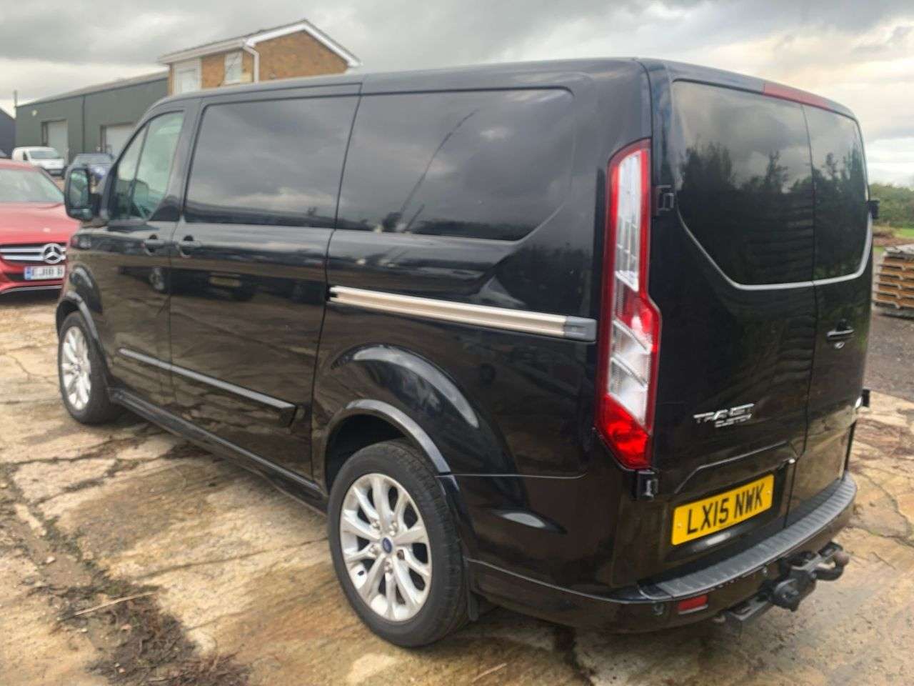 A 2015 FORD TRANSIT CUSTOM 290 SPORT LR P/V A 2015 FORD TRANSIT CUSTOM 290 SPORT LR P/V