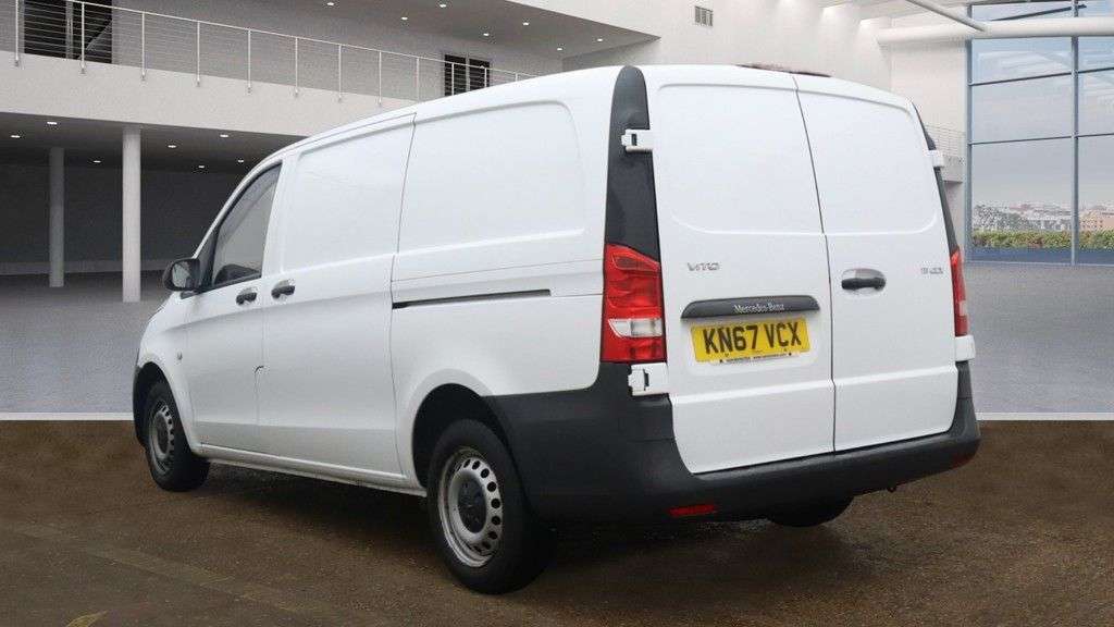A 2017 MERCEDES VITO 111 CDI A 2017 MERCEDES VITO 111 CDI