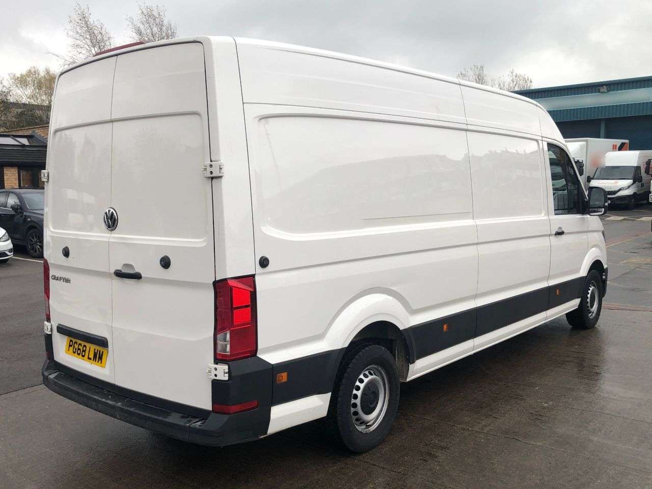 A 2019 VOLKSWAGEN CRAFTER CR35 TDI L H/R P/V TRENDLINE A 2019 VOLKSWAGEN CRAFTER CR35 TDI L H/R P/V TRENDLINE
