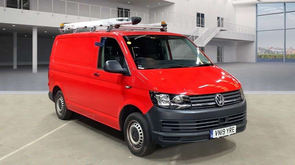 A 2019 VOLKSWAGEN TRANSPORTER T28 TDI P/V STARTLINE BMT A 2019 VOLKSWAGEN TRANSPORTER T28 TDI P/V STARTLINE BMT