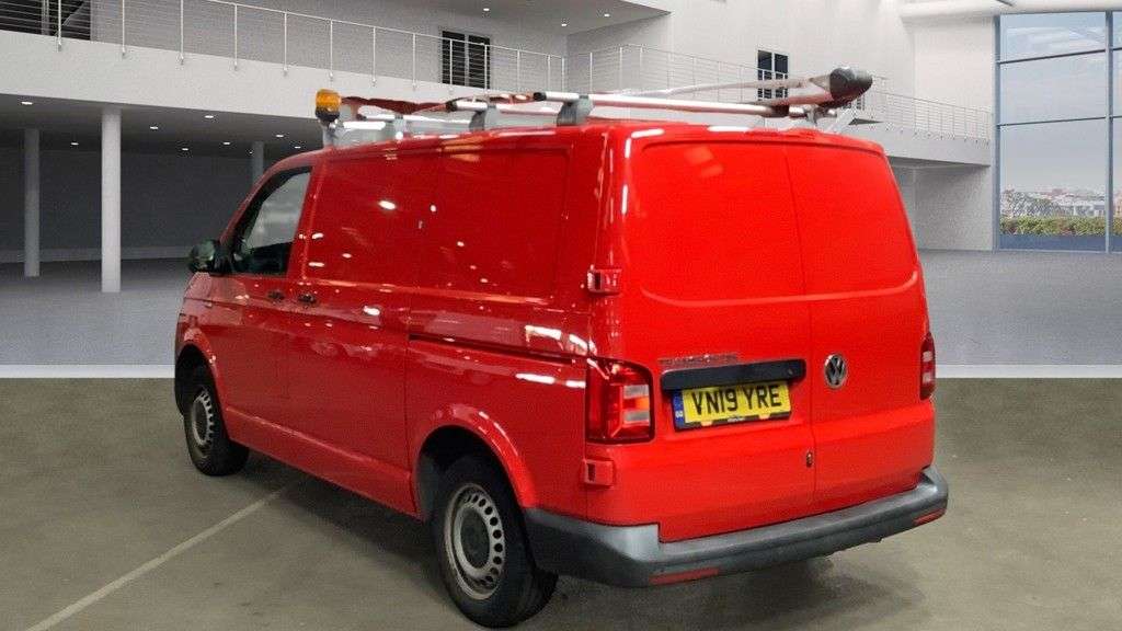 A 2019 VOLKSWAGEN TRANSPORTER T28 TDI P/V STARTLINE BMT A 2019 VOLKSWAGEN TRANSPORTER T28 TDI P/V STARTLINE BMT