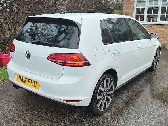 2016 VOLKSWAGEN GOLF 2016 VOLKSWAGEN GOLF
