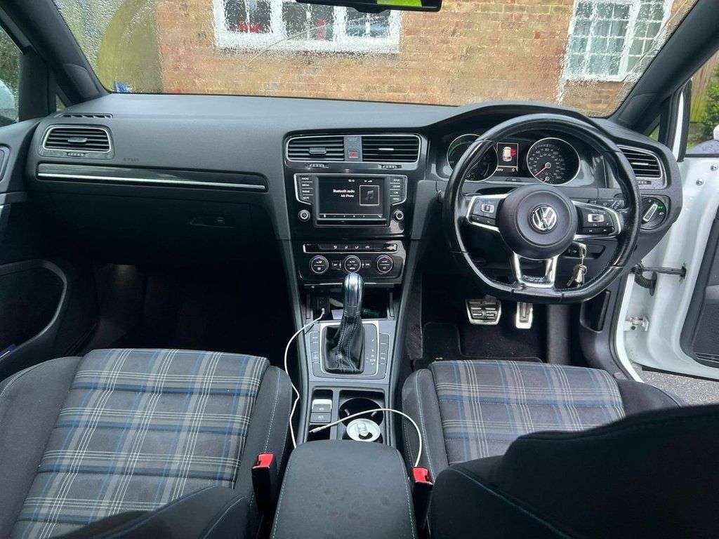 2016 VOLKSWAGEN GOLF 2016 VOLKSWAGEN GOLF