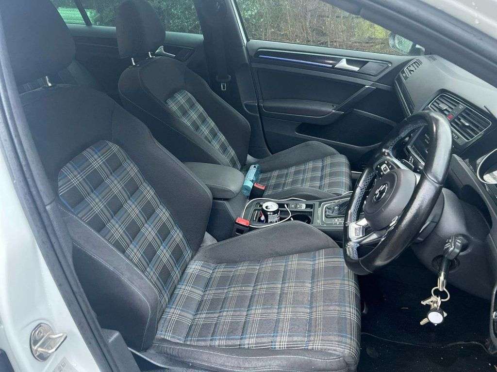 2016 VOLKSWAGEN GOLF 2016 VOLKSWAGEN GOLF