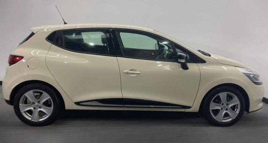 2015 RENAULT CLIO 2015 RENAULT CLIO