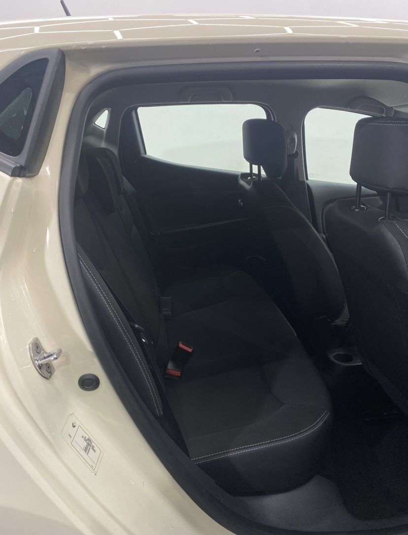 2015 RENAULT CLIO 2015 RENAULT CLIO