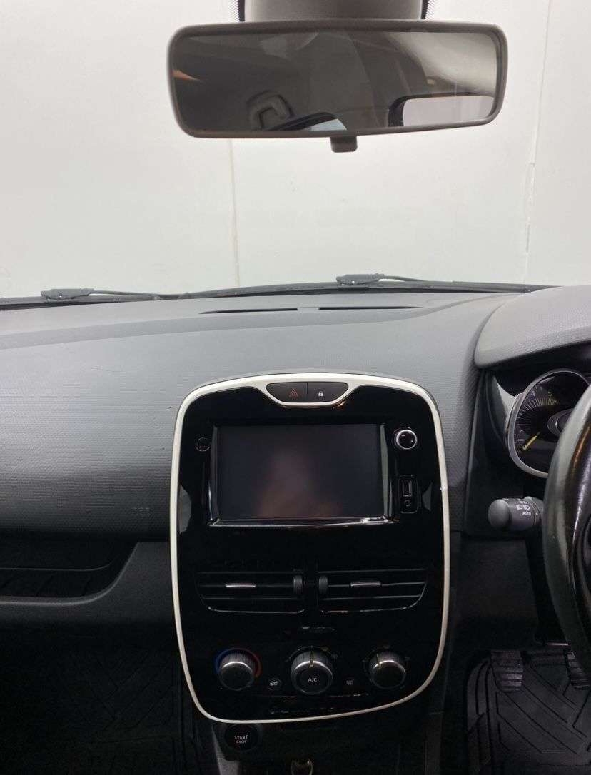 2015 RENAULT CLIO 2015 RENAULT CLIO