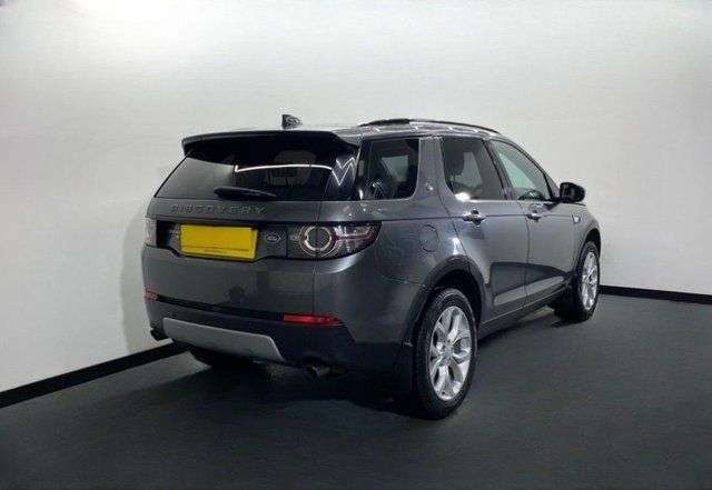A 2016 LAND ROVER DISCOVERY SPORT 2.0 TD4 SE TECH 5d 180 BHP A 2016 LAND ROVER DISCOVERY SPORT 2.0 TD4 SE TECH 5d 180 BHP