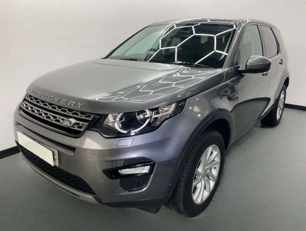 A 2016 LAND ROVER DISCOVERY SPORT 2.0 TD4 SE TECH 5d 180 BHP A 2016 LAND ROVER DISCOVERY SPORT 2.0 TD4 SE TECH 5d 180 BHP