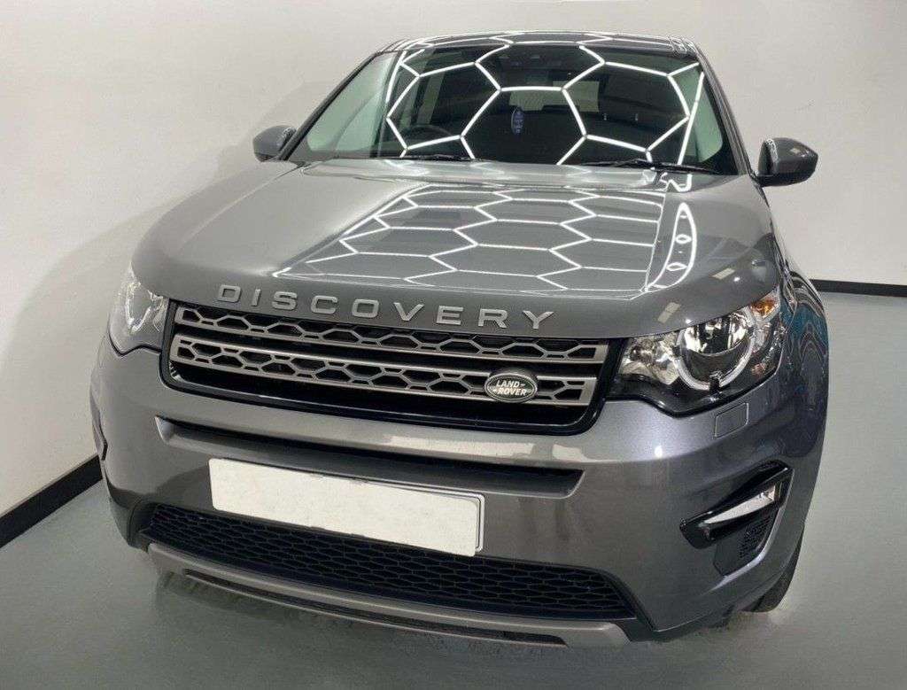 A 2016 LAND ROVER DISCOVERY SPORT 2.0 TD4 SE TECH 5d 180 BHP A 2016 LAND ROVER DISCOVERY SPORT 2.0 TD4 SE TECH 5d 180 BHP