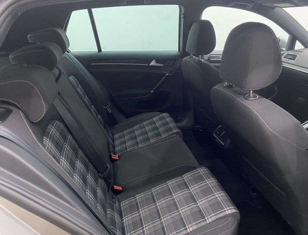 2016 VOLKSWAGEN GOLF 2016 VOLKSWAGEN GOLF