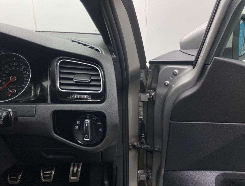 2016 VOLKSWAGEN GOLF 2016 VOLKSWAGEN GOLF
