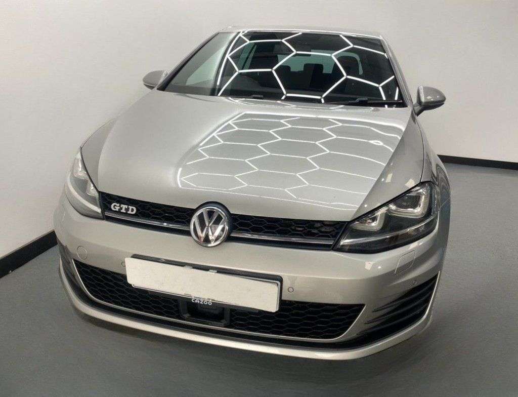 A 2016 VOLKSWAGEN GOLF GTD A 2016 VOLKSWAGEN GOLF GTD