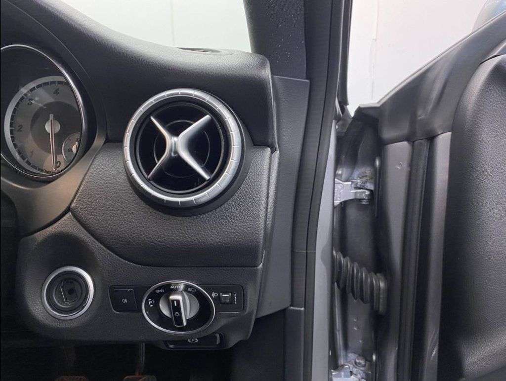 2015 MERCEDES CLA 2015 MERCEDES CLA