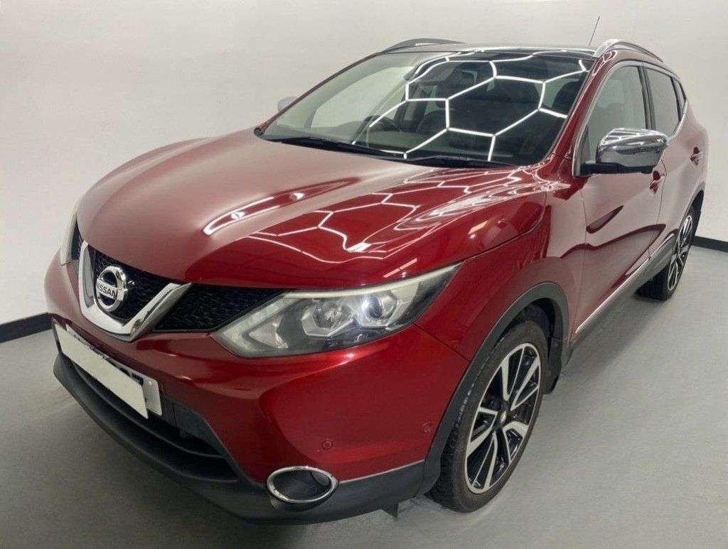 A 2015 NISSAN QASHQAI TEKNA DIG-T A 2015 NISSAN QASHQAI TEKNA DIG-T